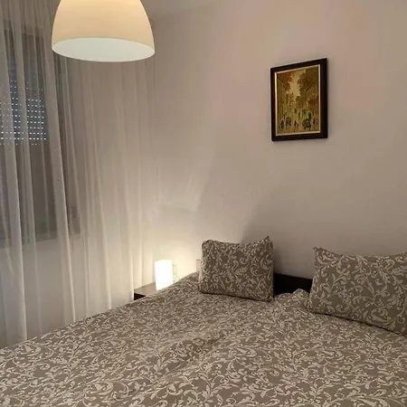 Elegant Two Bedroom - Location Апартаменты Банско