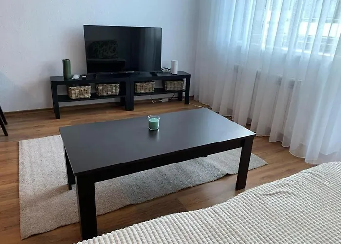 Elegant Two Bedroom - Location *